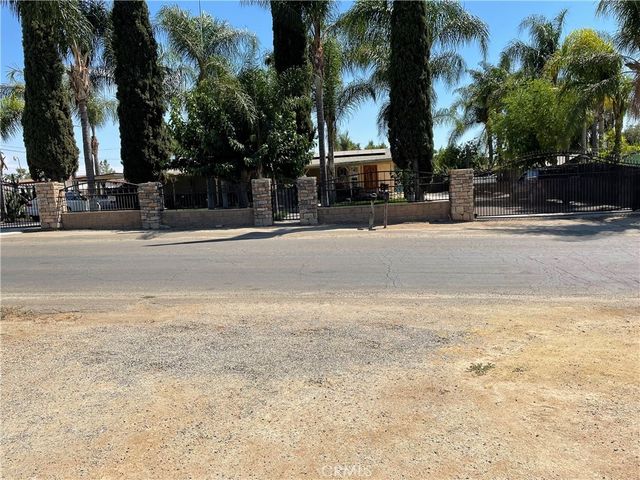 21131 Martin, Perris