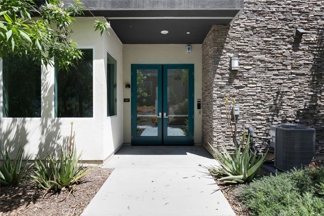 145 Sash, Irvine
