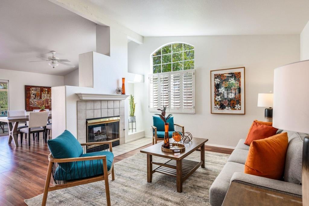 69322 Las Begonias, Cathedral City