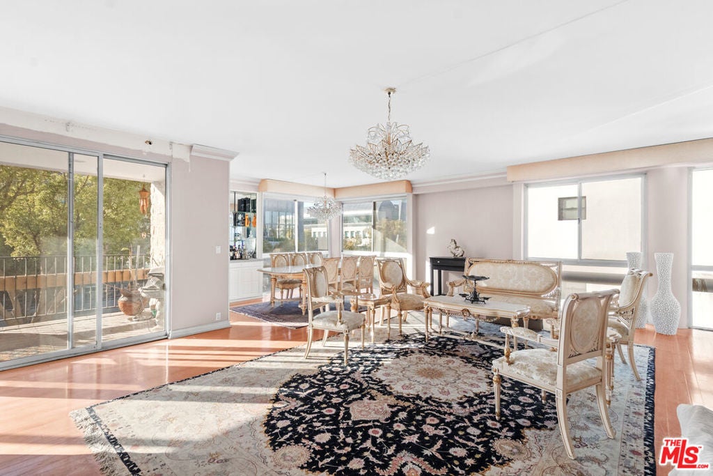 Photo of Listing #26646705