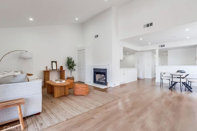 946 W 220th Street # 216, Torrance