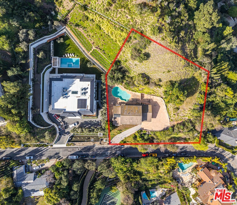 Photo of Listing #26645955