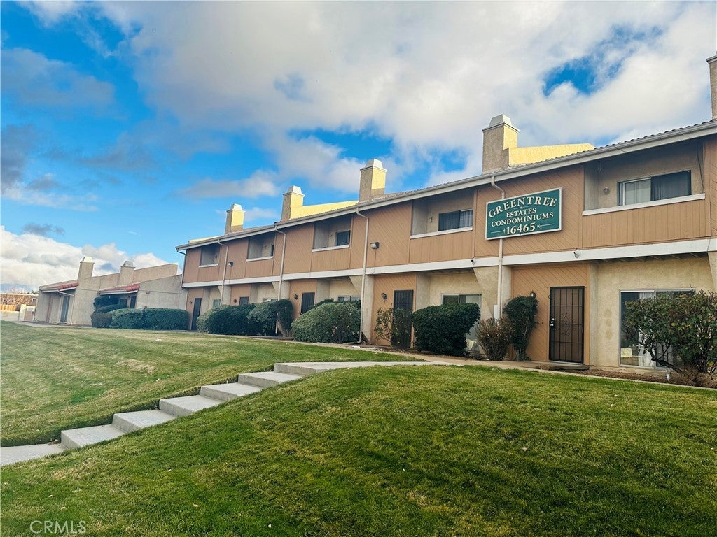 16465 Green Tree Boulevard 10, Victorville