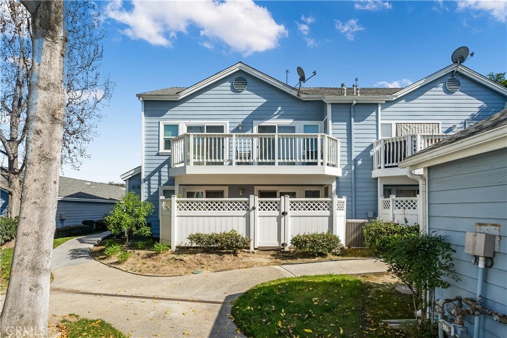 12982 Sycamore Village, Norwalk