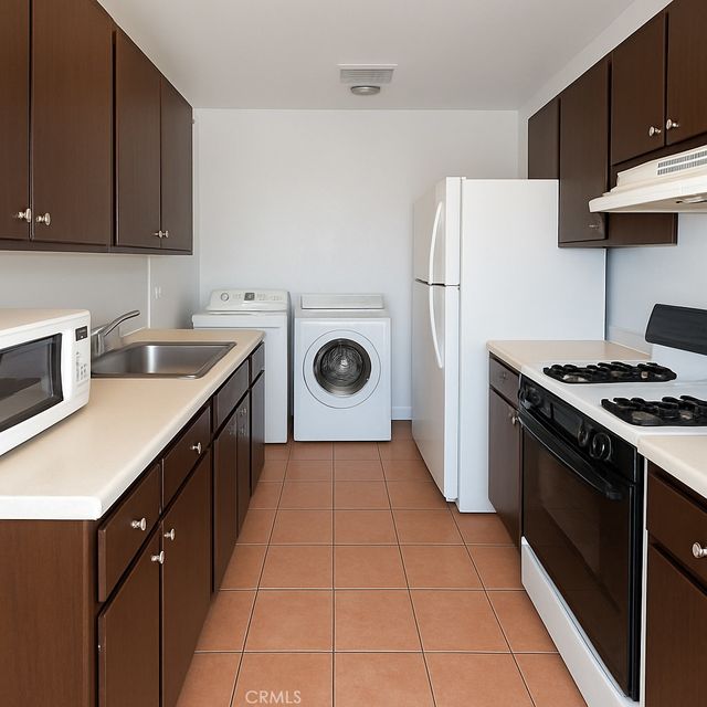 2391 Antigua Court, Hemet