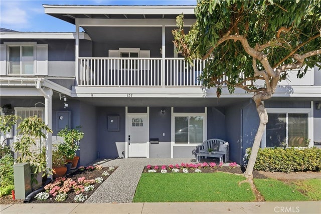 157 Yorktown, Costa Mesa