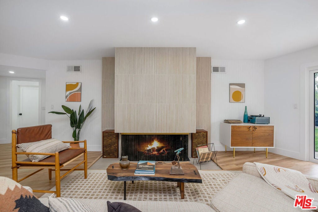 Photo of Listing #26647567