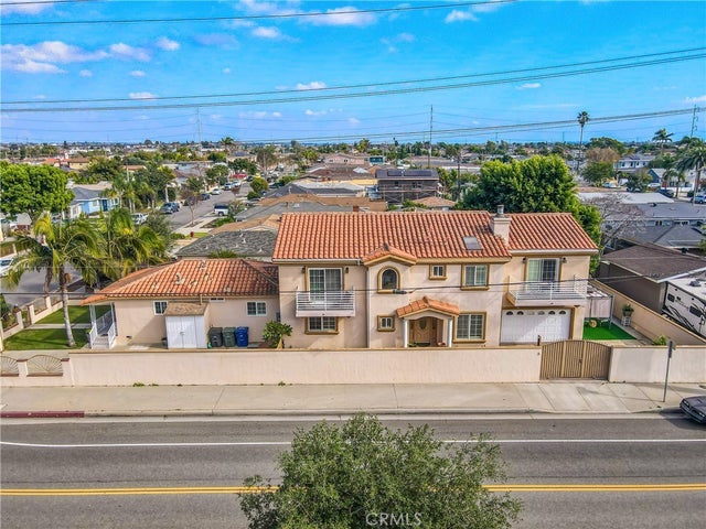 5176 W 134th Place, Hawthorne.