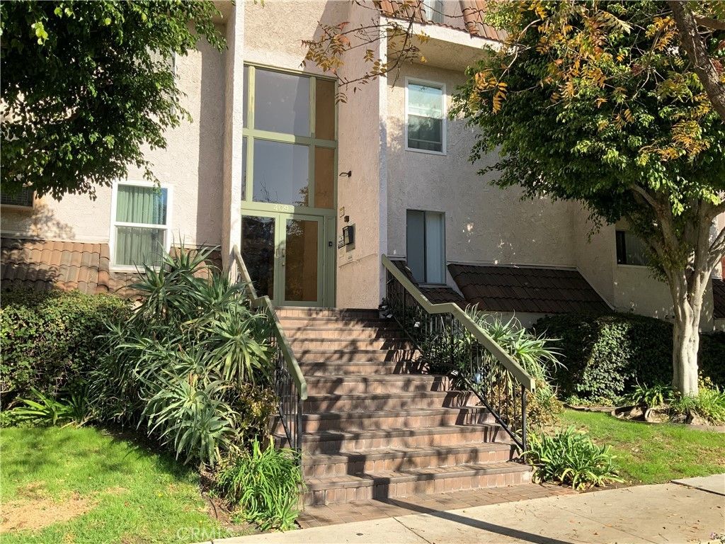 409 Burchett # 220, Glendale