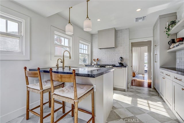 714 Border, Torrance.