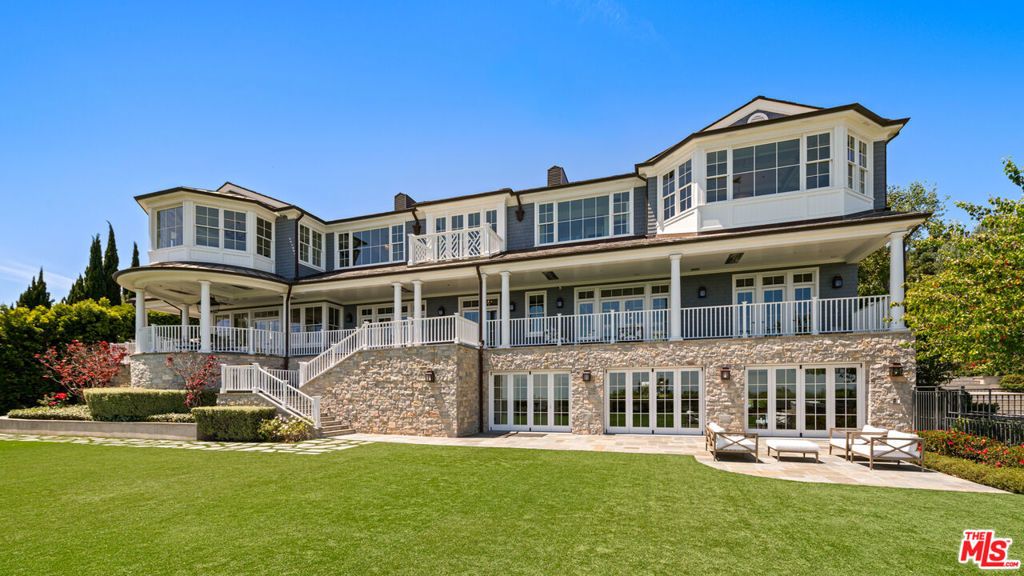 1676 Alta Mura Road, Pacific Palisades
