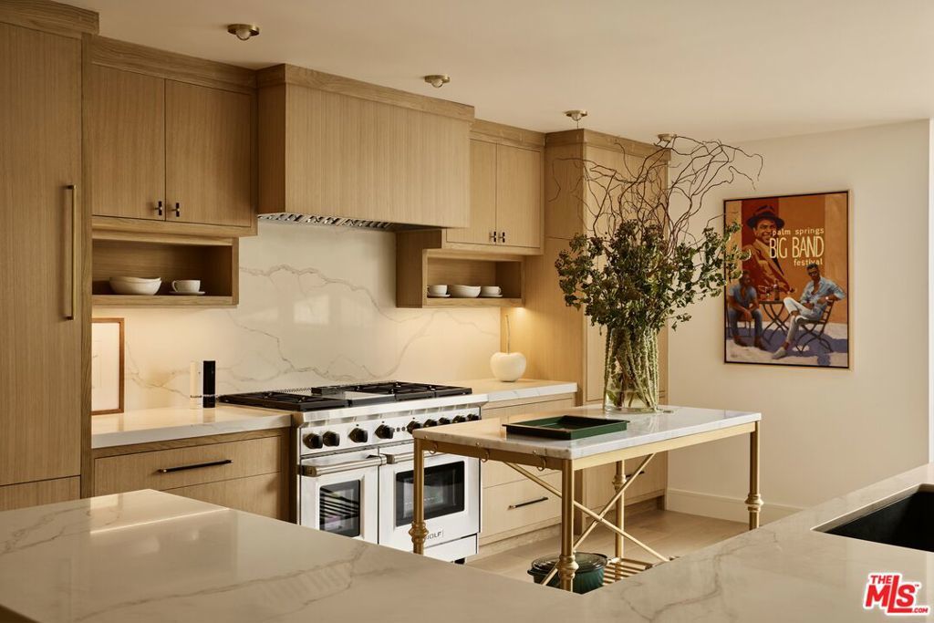 Photo of Listing #26647191