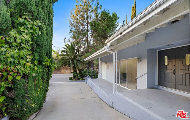 4348 Sepulveda Boulevard, Sherman Oaks
