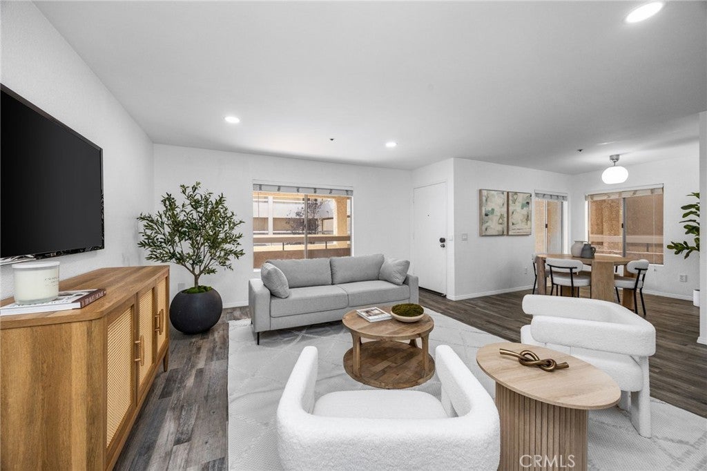 12141 Centralia 206, Lakewood