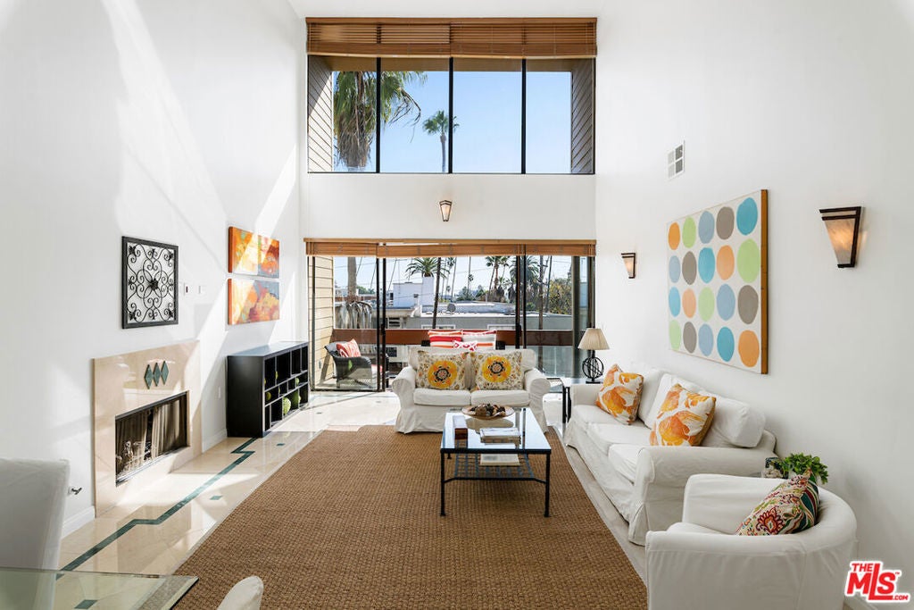 Photo of Listing #26647159