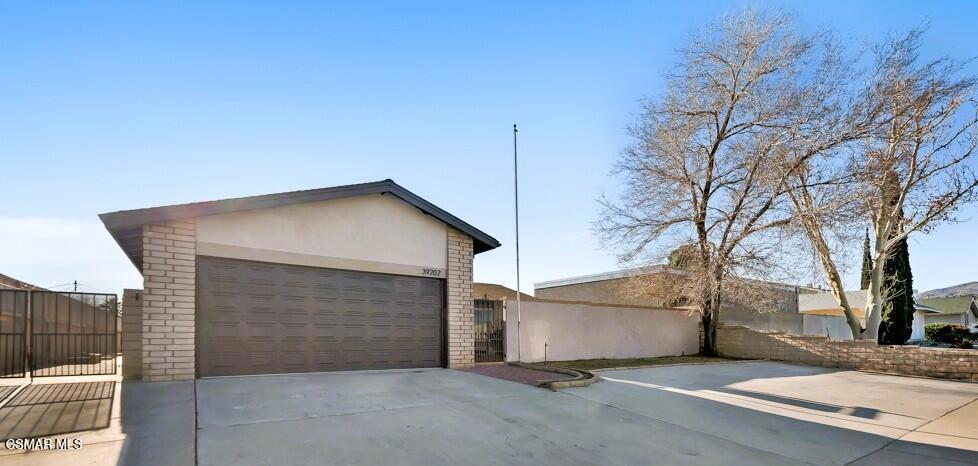 Photo of Listing #226000564