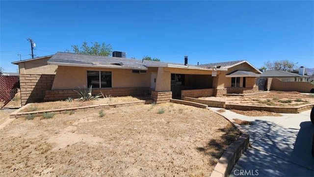 22330 Miramot Road, Apple Valley