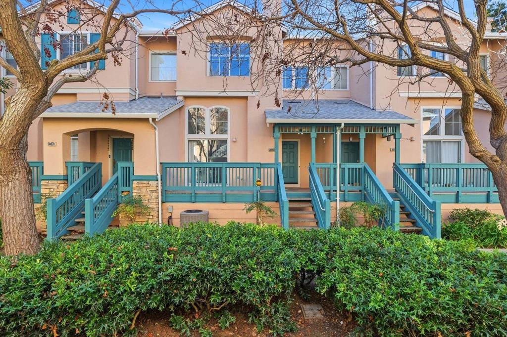 38860 Garibaldi Cmn, Fremont