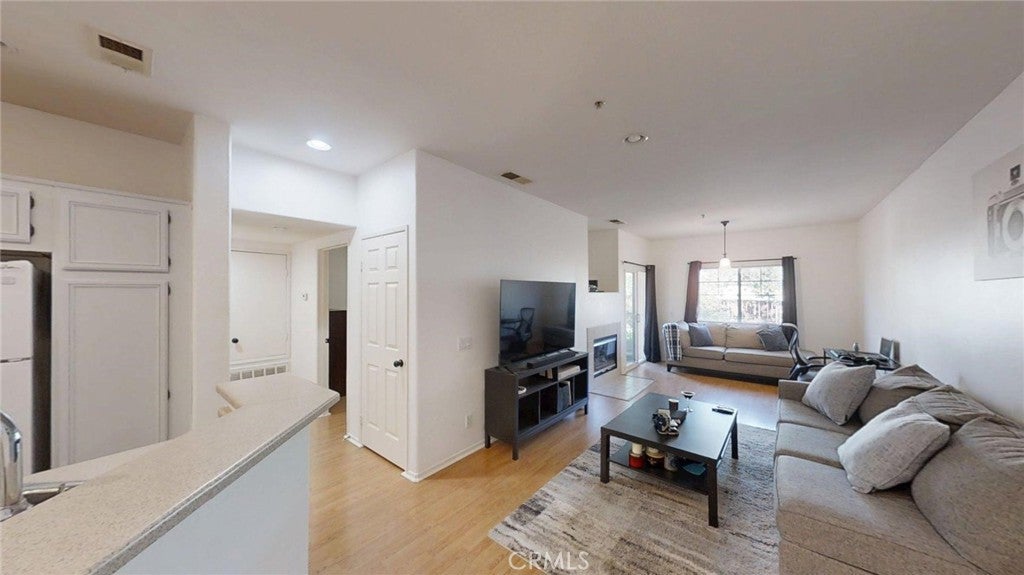 26426 Arboretum 806, Murrieta