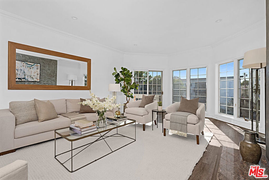 Photo of Listing #26648215