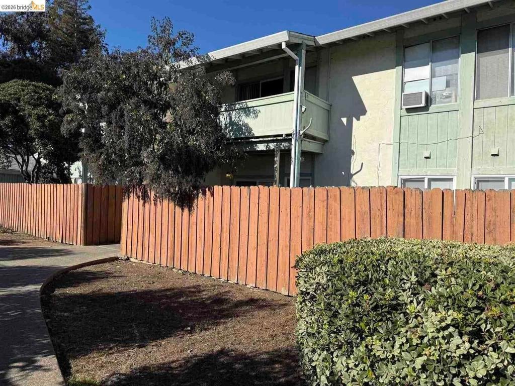 423 Gregory Lane 30, Fairfield