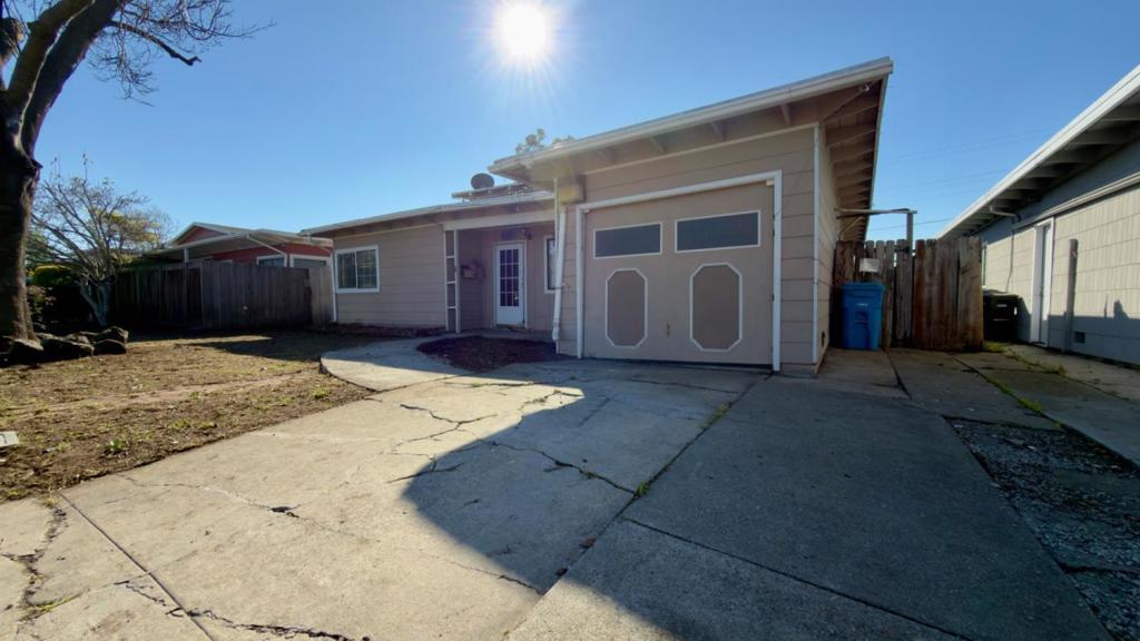 Photo of Listing #ML82033322