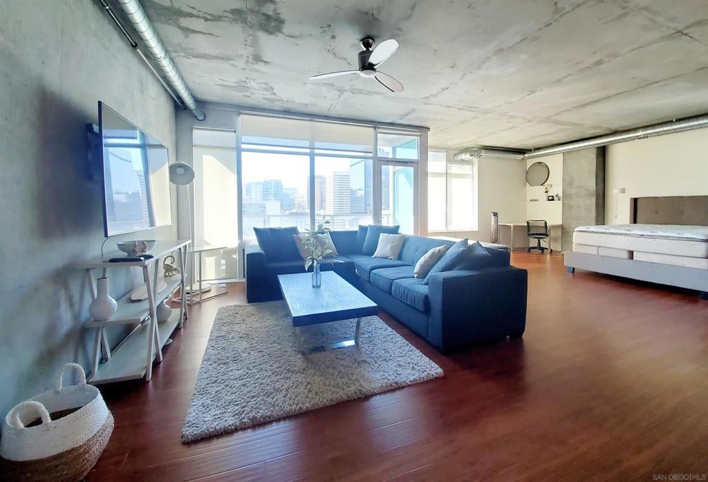 1080 Park Boulevard 817, San Diego