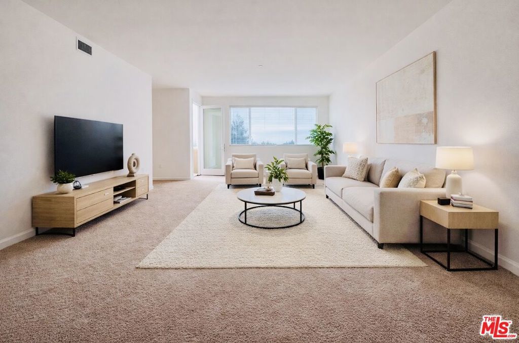 Photo of Listing #26643349