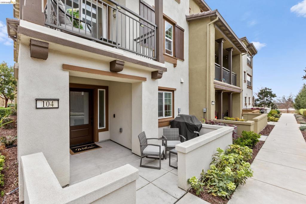 16306 Ridgehaven Dr Unit 104, Castro Valley