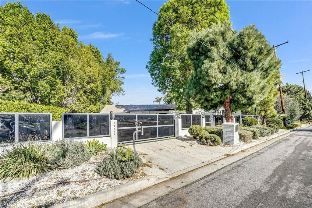 23245 Gonzales Drive, Woodland Hills