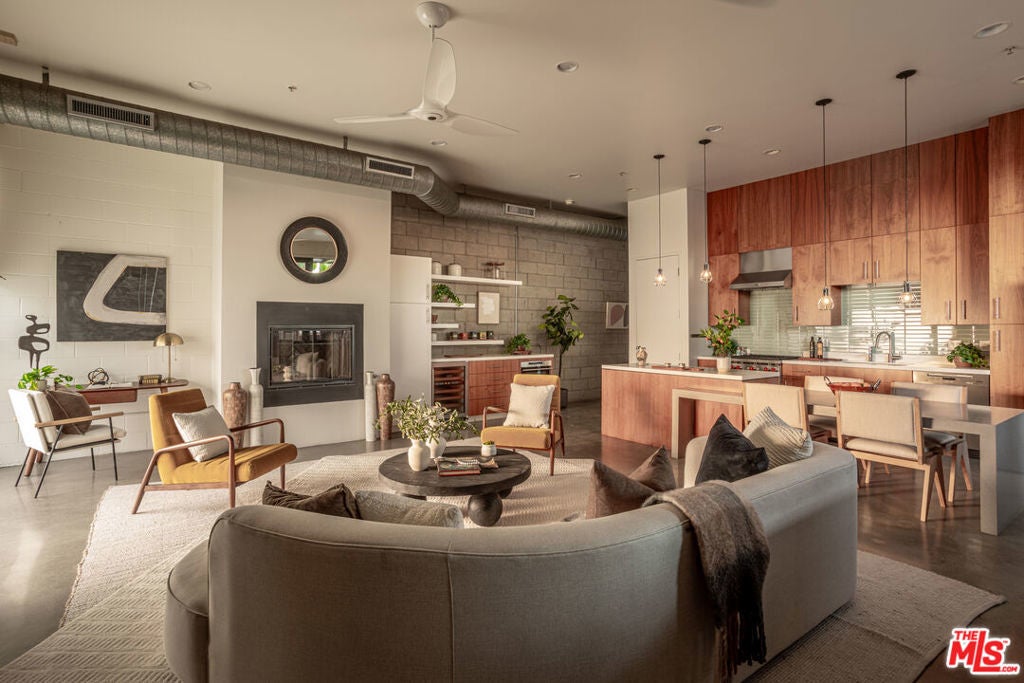 1534 17th Street 105, Santa Monica