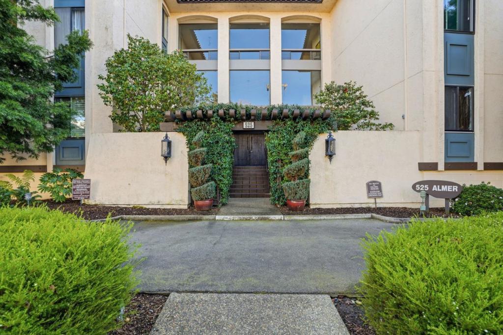 525 Almer Road 106, Burlingame