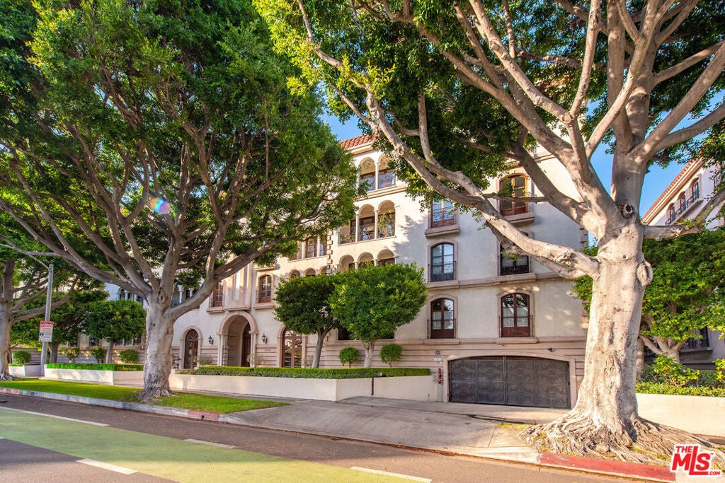 Photo of Listing #26647935