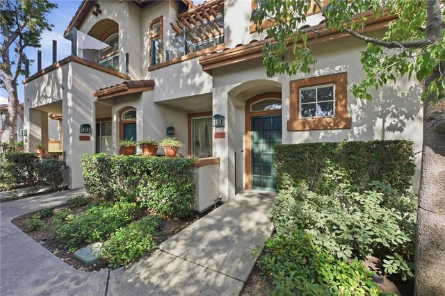 902 Solvay Aisle, Irvine
