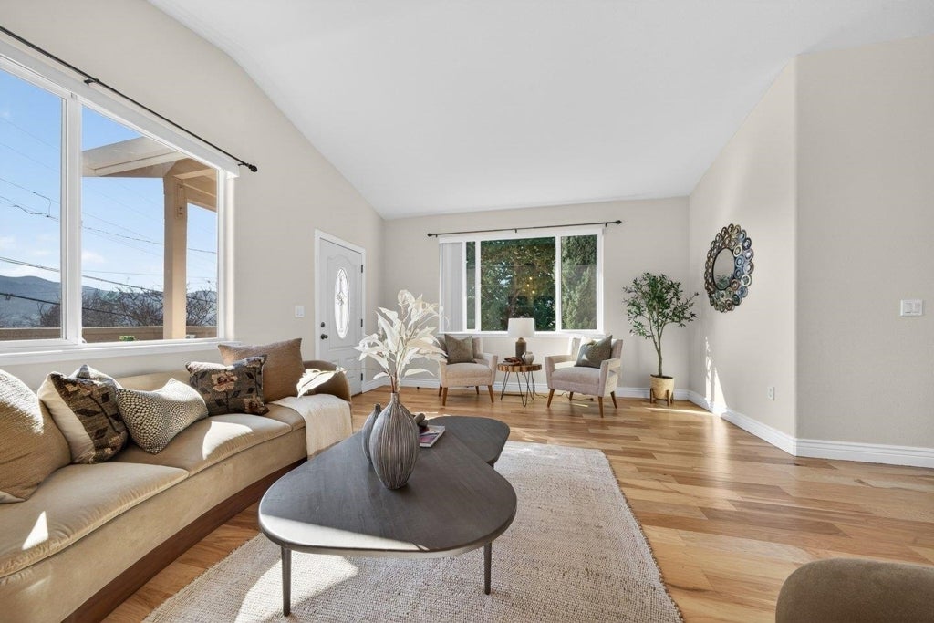 Photo of Listing #41123242