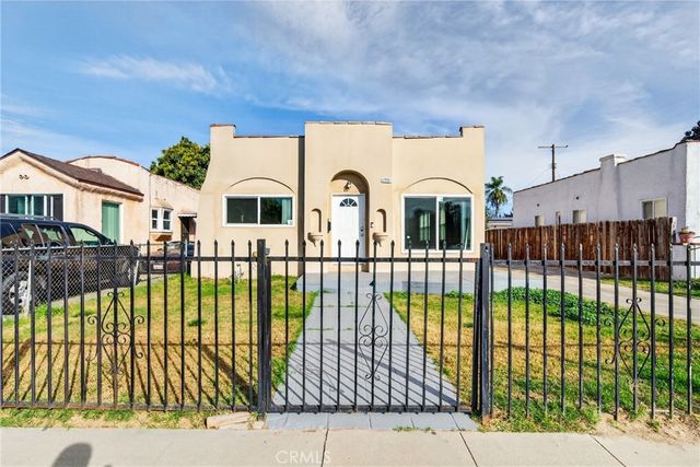 1905 E Palmer, Compton