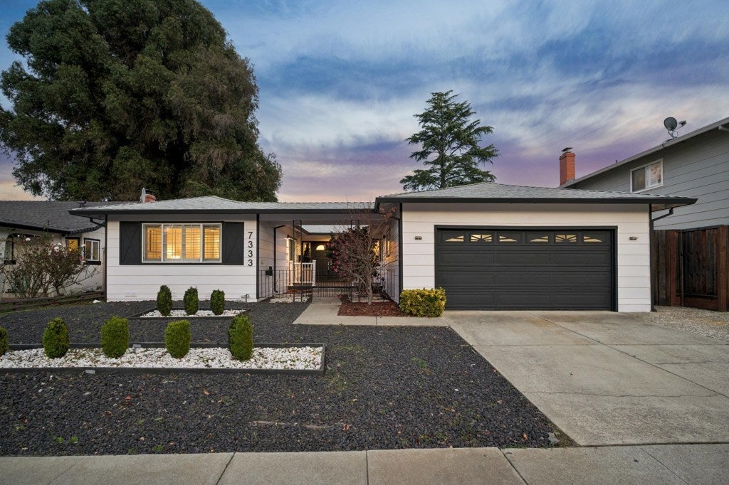 Photo of Listing #41123255