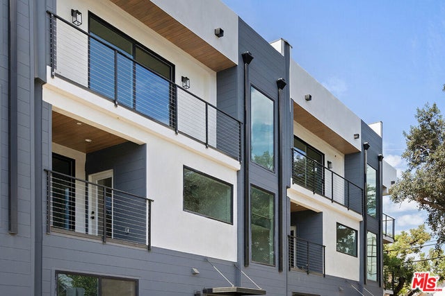 6050 E Burwood, Los Angeles