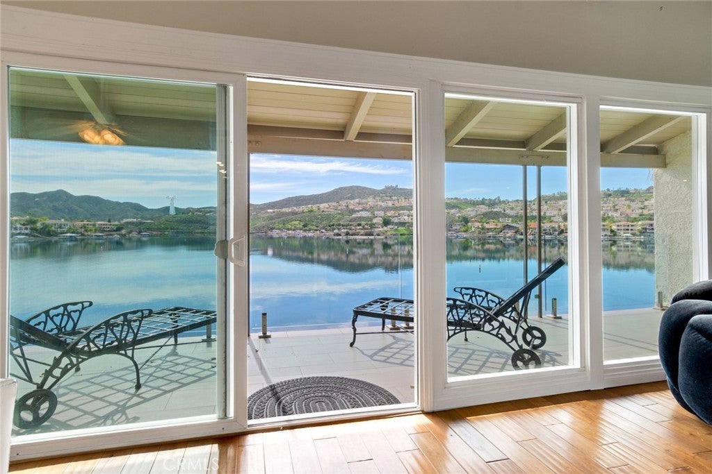 22196 Treasure Island, Canyon Lake