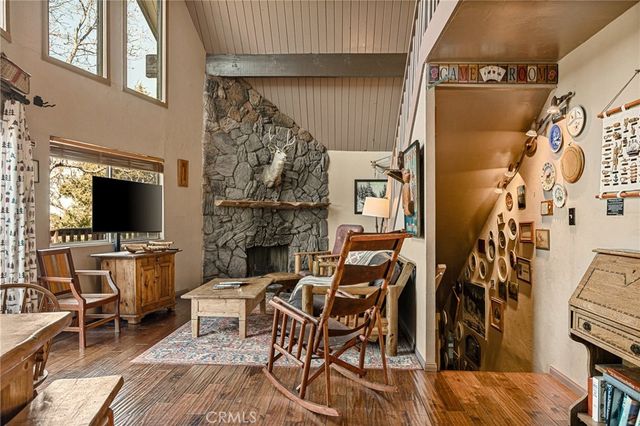 1256 Grass Valley, Lake Arrowhead