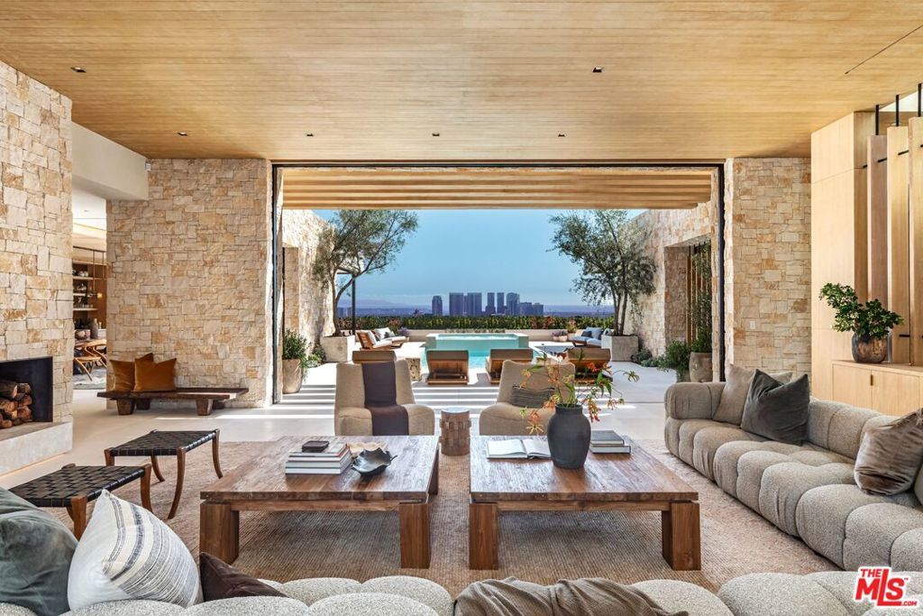 Photo of Listing #26647831