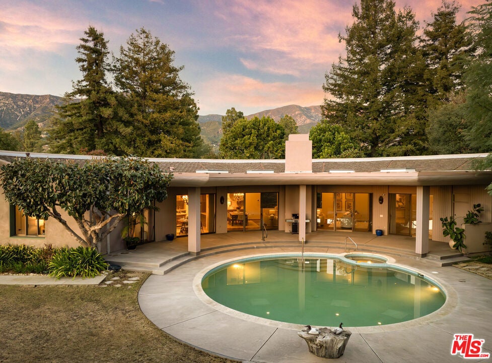 Photo of Listing #26648453