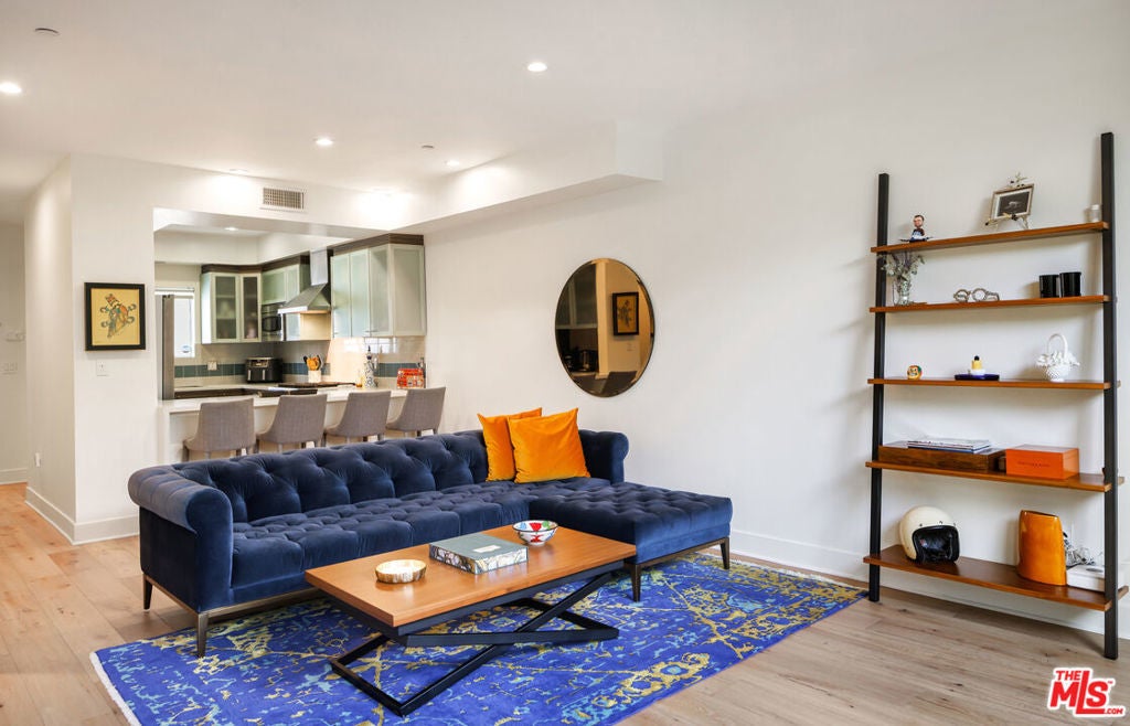 Photo of Listing #26648769