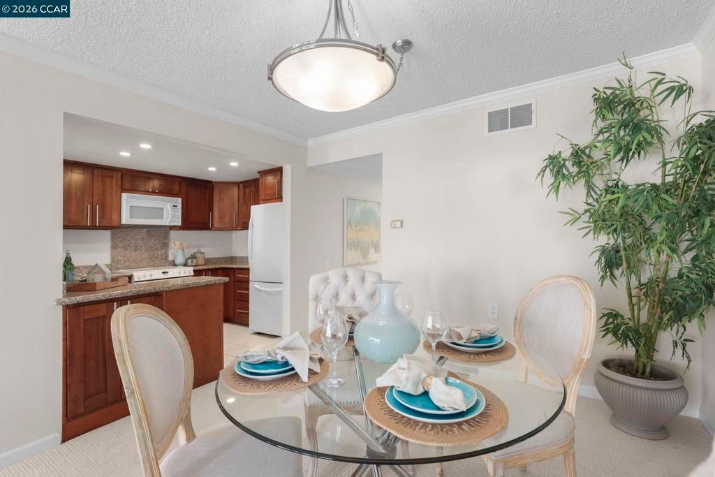 Photo of Listing #41123352