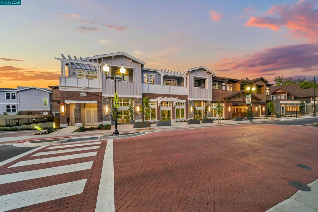 600 Hartz Avenue 201, Danville