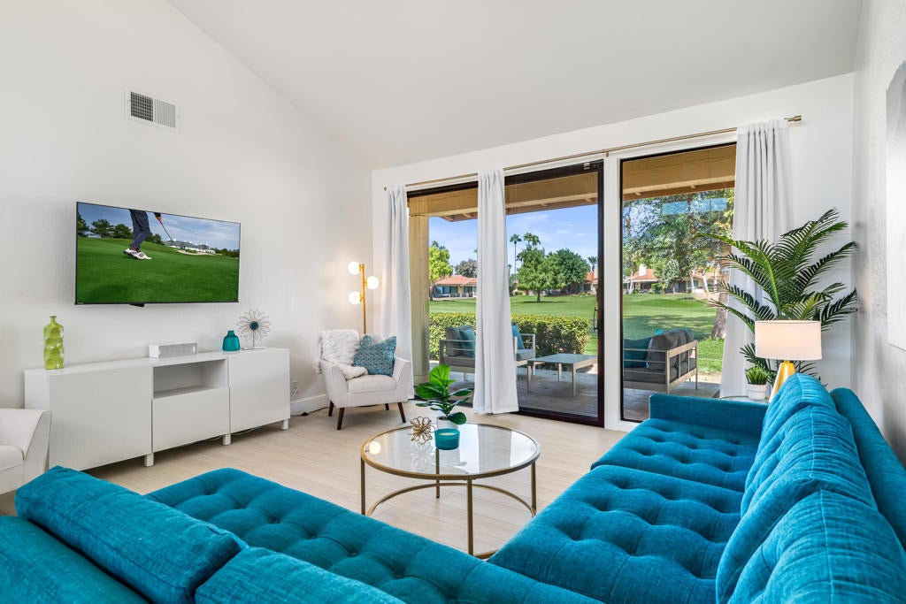 332 Sierra Madre, Palm Desert