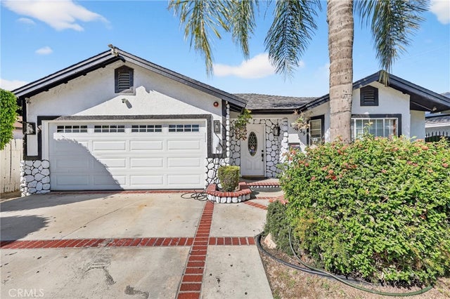 10939 Little Lake, Downey
