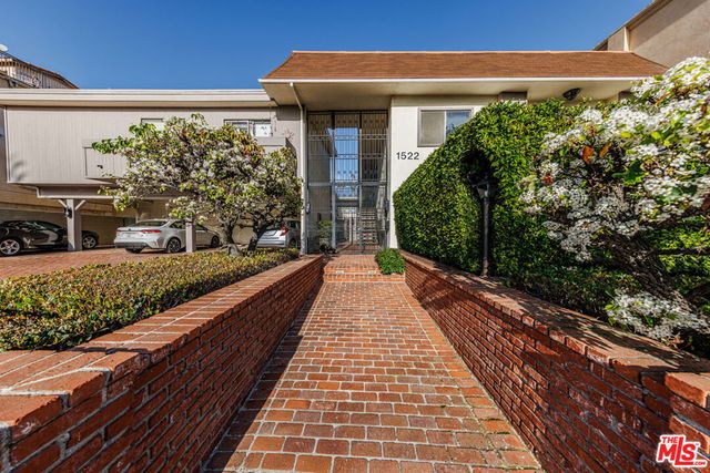 1522 S Centinela Avenue # 210, Los Angeles