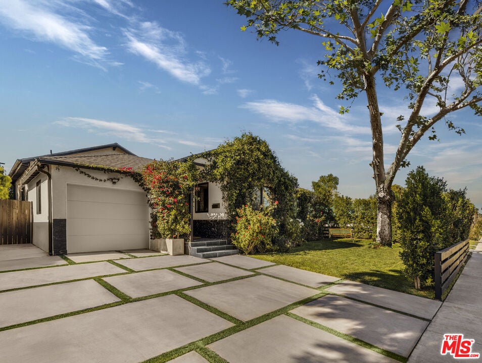 Photo of Listing #26648015