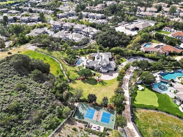 8 Olympic, Coto de Caza